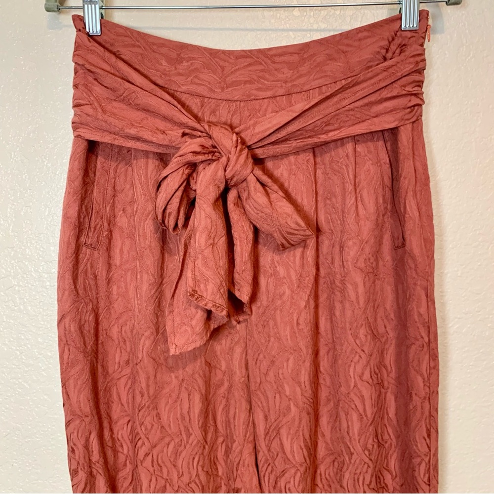 Anthropologie Ett:twa Aubade Tie Waist Textured Pants Cropped Dusty Rose Size 6 - Picture 3 of 14